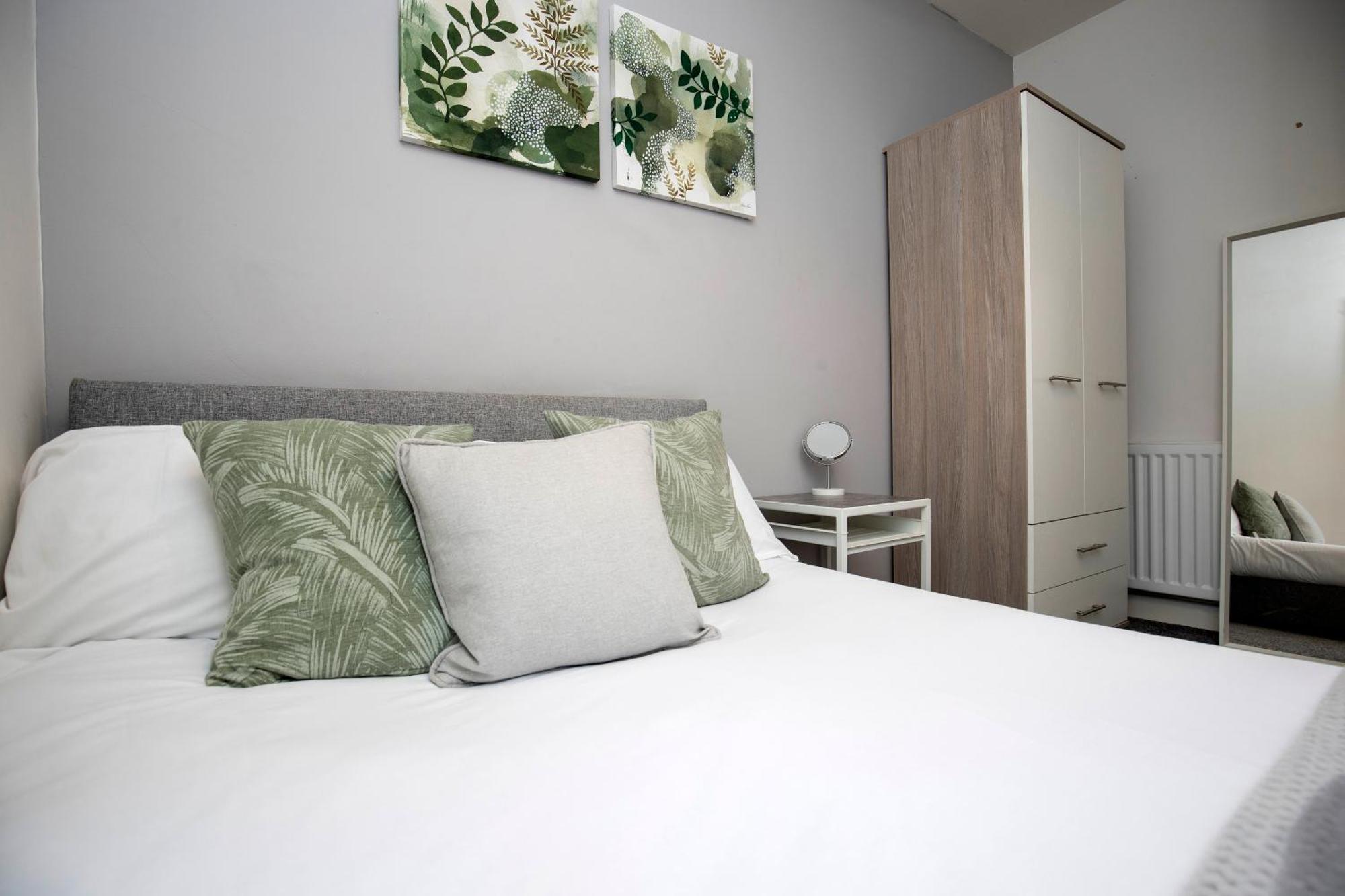 Quiet And Comfy House With 2 Bedrooms And 2 Bathrooms Super Fast Wifi And Crisp Hotel Standard White Linen Hosted By Our Home Short Stays Darlington  Exterior foto