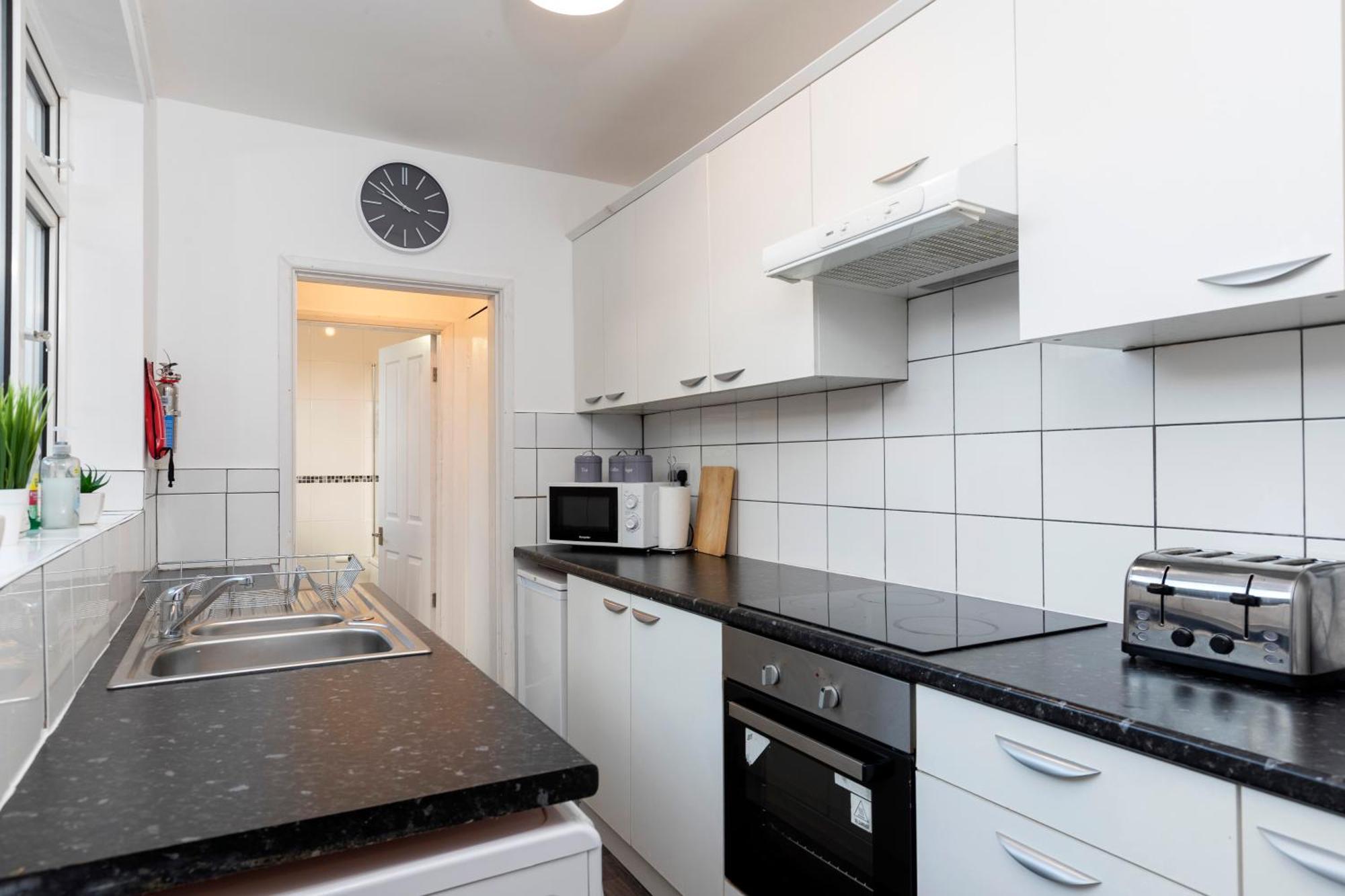 Quiet And Comfy House With 2 Bedrooms And 2 Bathrooms Super Fast Wifi And Crisp Hotel Standard White Linen Hosted By Our Home Short Stays Darlington  Exterior foto